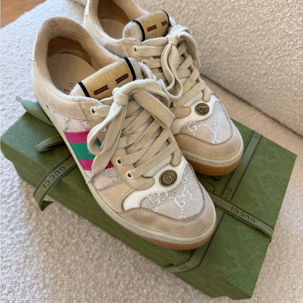 Gucci Women's Beige Sneakers with Pink and Green Stripes